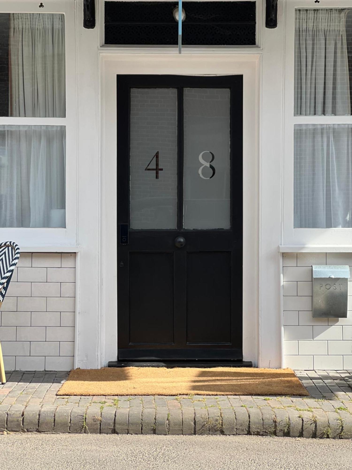 No48 - Luxe Victorian Shop Conversion In Pewsey Oare Exterior photo
